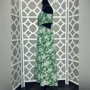 american eagle green maxi dress Wholesale MOQ6 Plus Size Twisted Asymmetrical Neck Short Sleeve T-Shirt main image 1